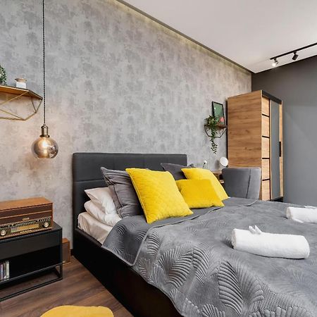 Old Town Studio Good Vibes By Noclegi Renters Krakow Bagian luar foto